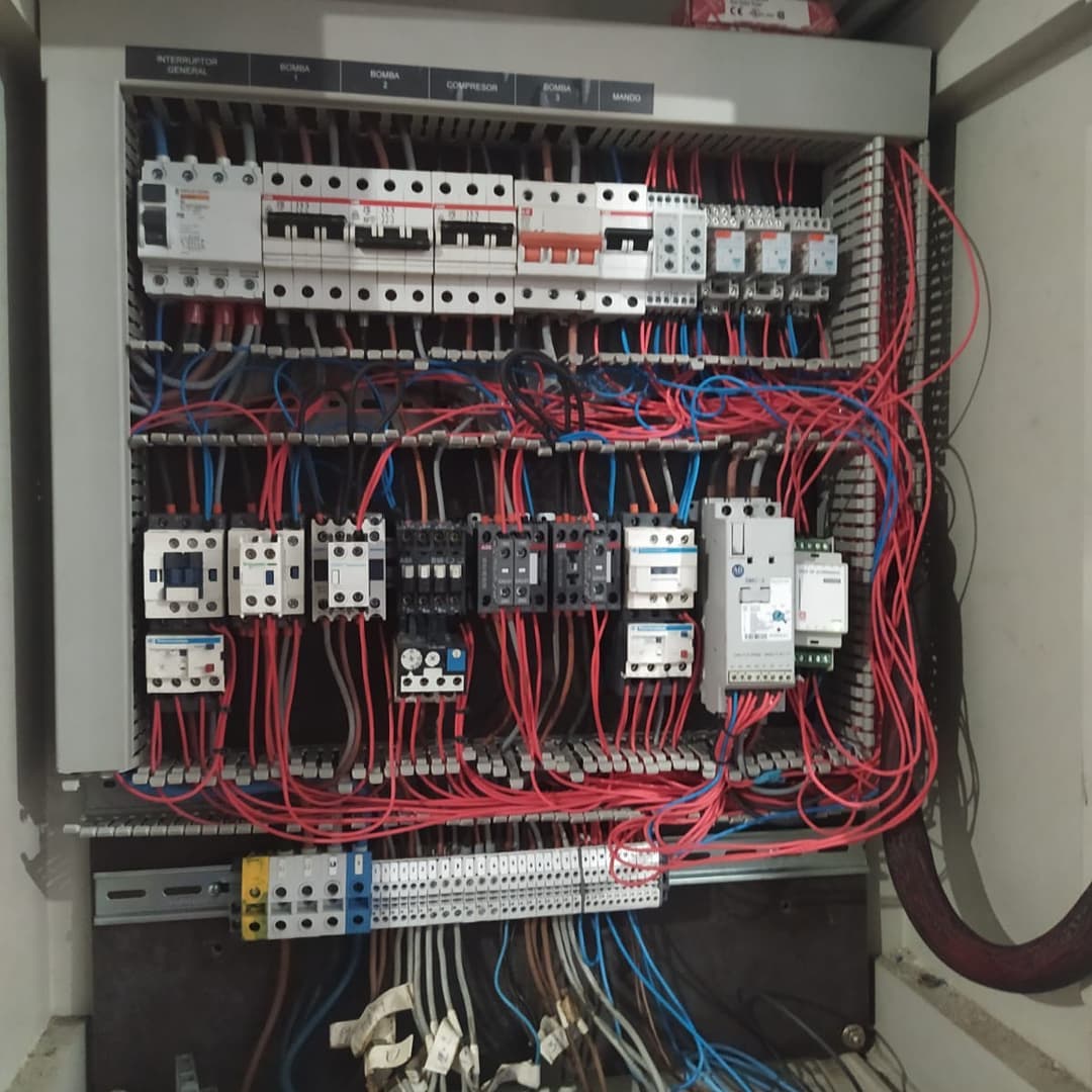 Cuadro eléctrico – reparación urgente 24h en Málaga.